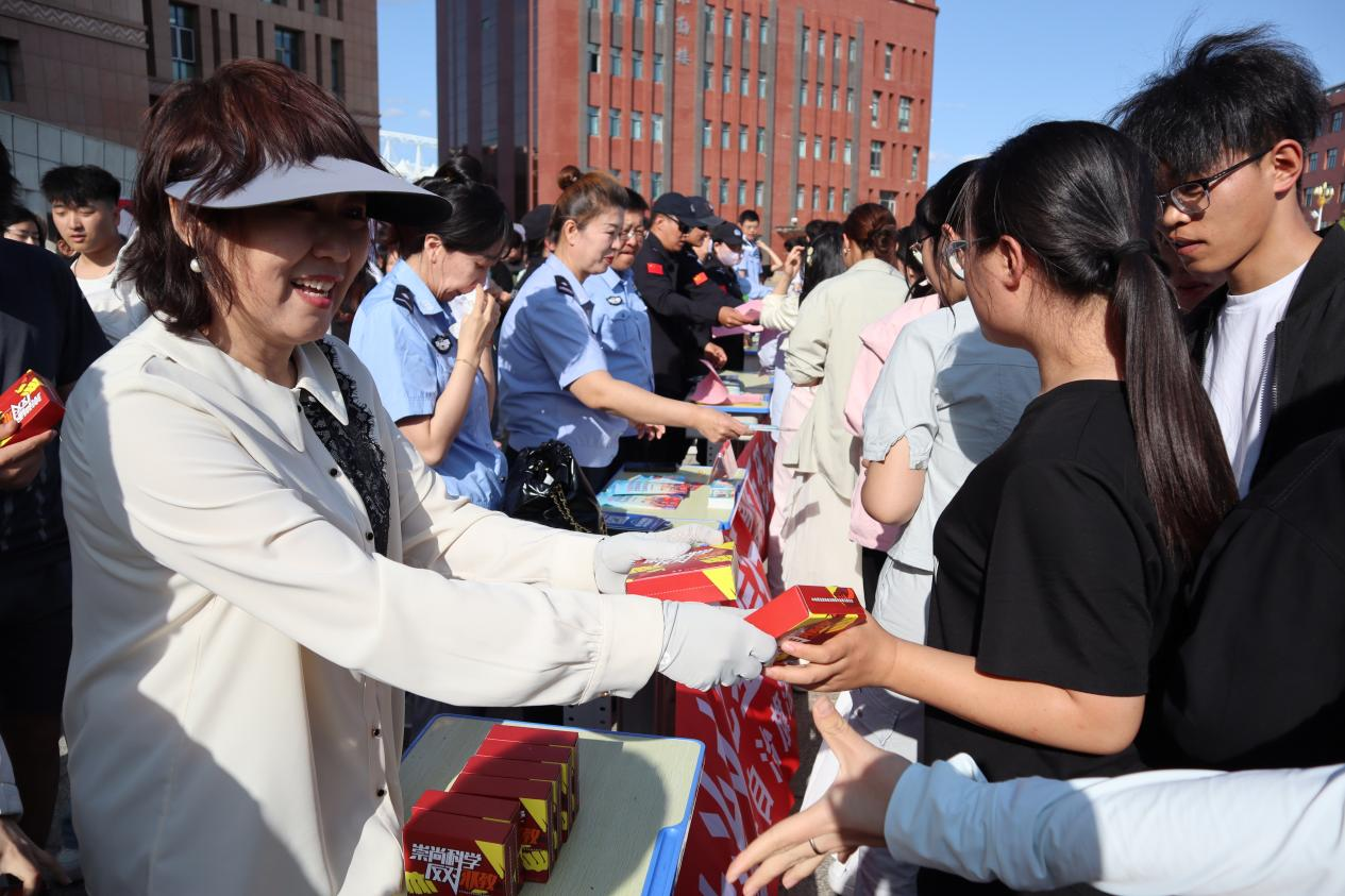 图片1(9).png 图片1(9).png